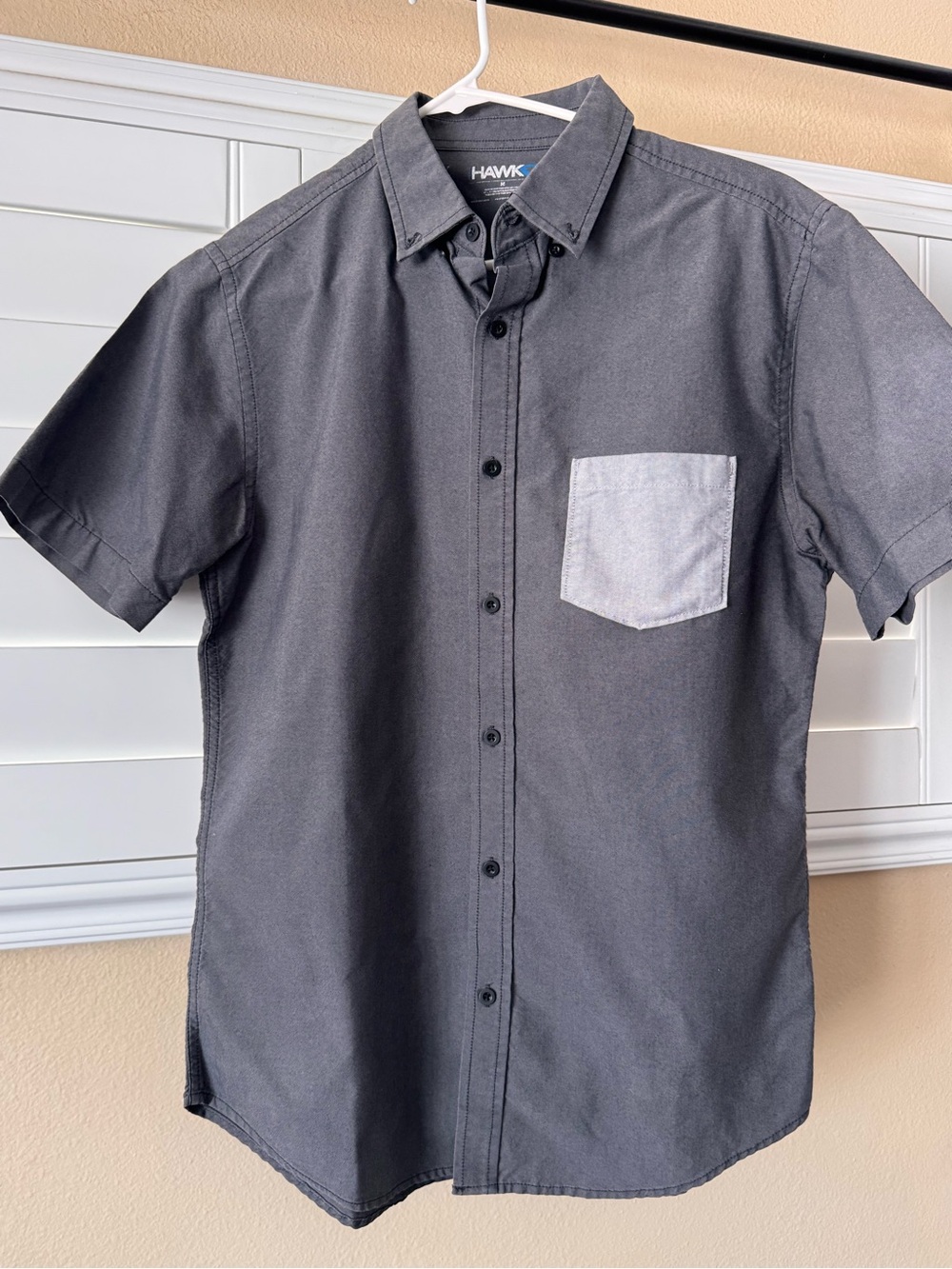 Tony Hawk Charcoal Short-Sleeve Button-Up Shirt with Light Gray Pocket